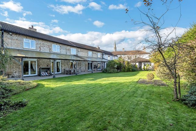 5 bed property, in Globe Street, £600,000
