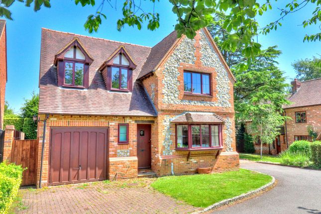 4 bed property, in Batting Close, £675,000