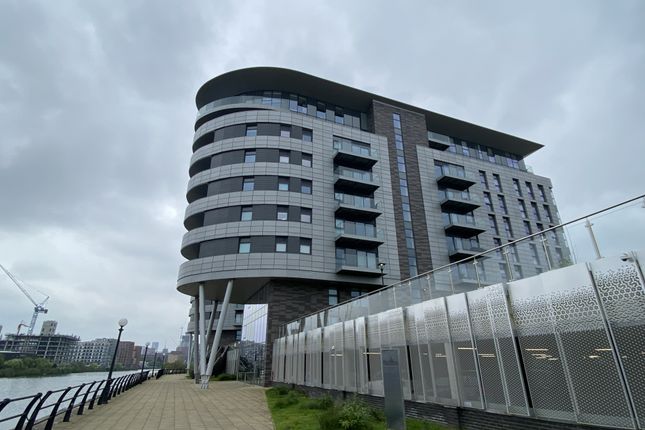 2 bed property, in Pomona Strand, £249,000