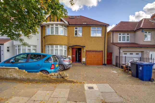 6 bed property, in Northwood Gardens, £975,000