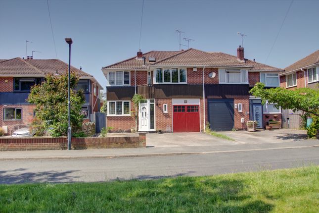 4 bed property, in Lindsey Crescent, £550,000