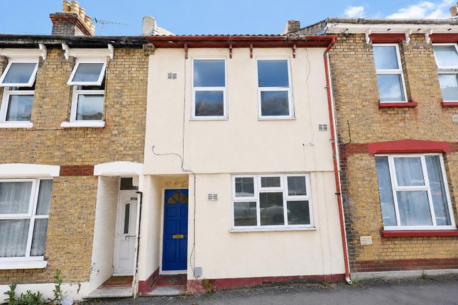 3 bed property, in Ingle Road, £230,000