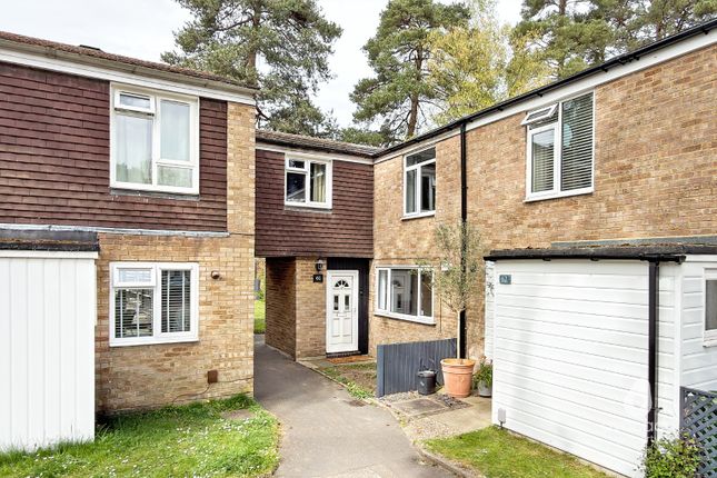 2 bed property, in Bucklebury, £310,000