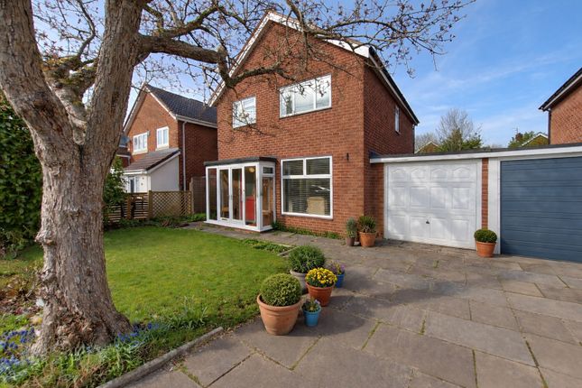 3 bed property, in Arlington Crescent, £509,950