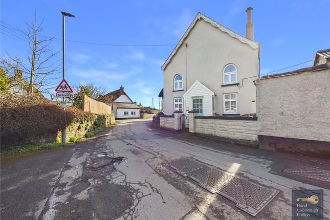 2 bed property, in West Lane, £200,000