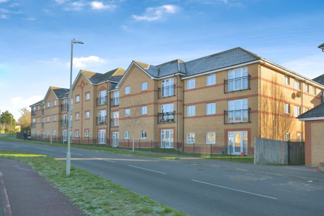2 bed property, in Richmond Meech Drive, £160,000