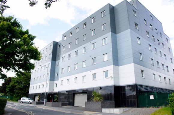 1 bed property, in Longside Lane, £7,000