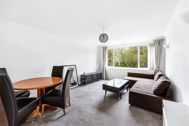 1 bed property, in Hanger Vale Lane, £365,000