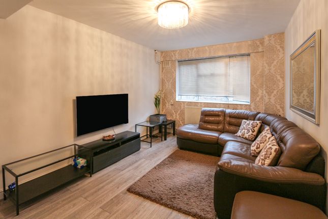 1 bed property, in Jarman House, £349,999