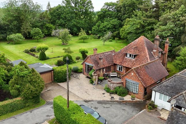 4 bed property, in Grange Drive, £1,100,000