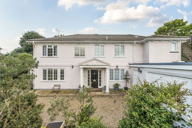 4 bed property, in Colts Bay, £950,000