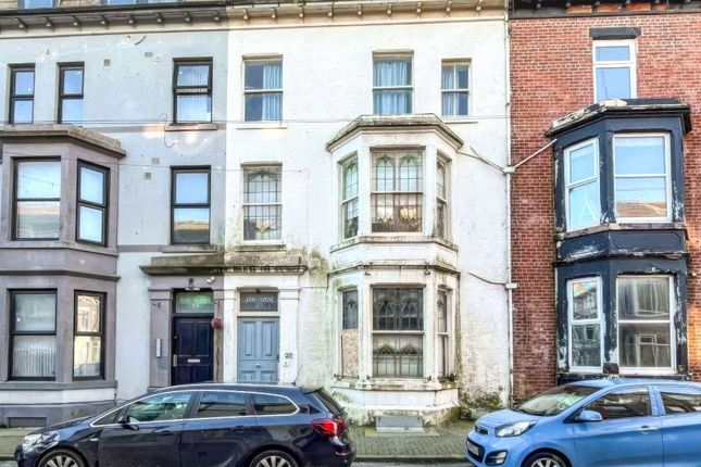 18 bed property, in 27 York Street, £30,000