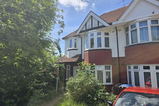 3 bed property, in 17A Westview Close, £290,000