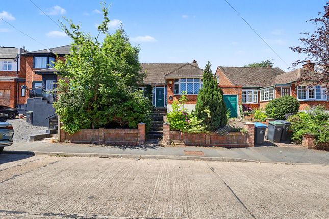 2 bed property, in Lechmere Avenue, £585,000