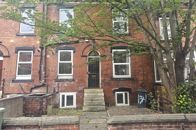 5 bed property, in Beechwood Mount, £165,000