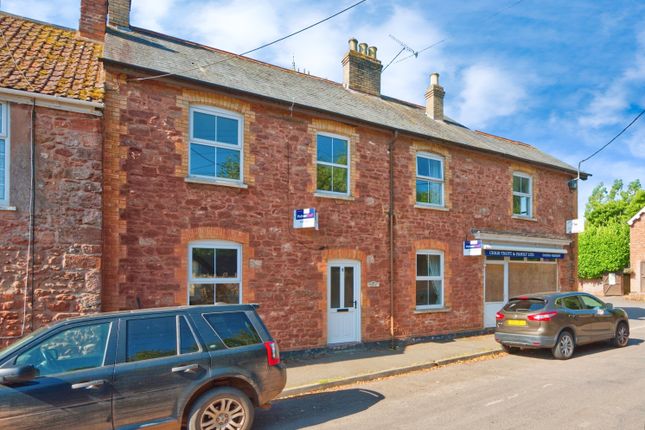 5 bed property, in West Street, £525,000