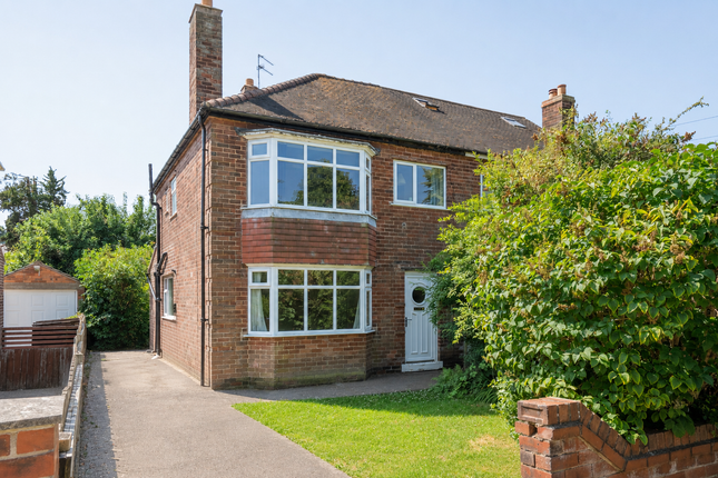 4 bed property, in Broadway West, £450,000