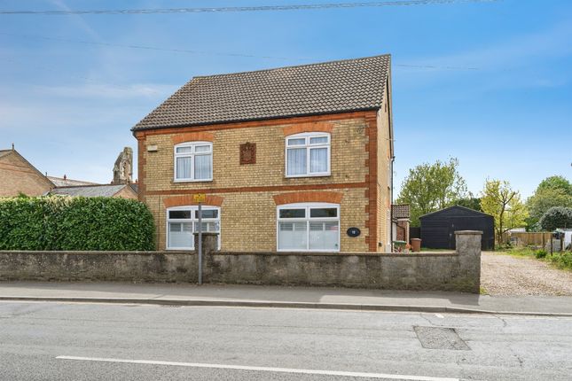 4 bed property, in High Street, £450,000