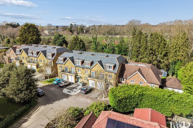 4 bed property, in Bardeen Place, £549,000