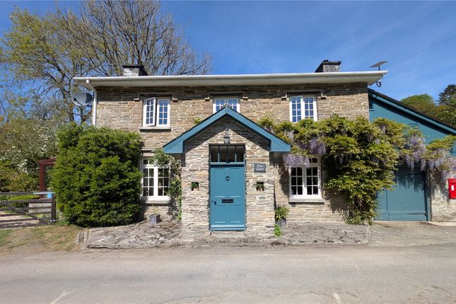 3 bed property, in Llanbadarn-Y-Garreg, £475,000