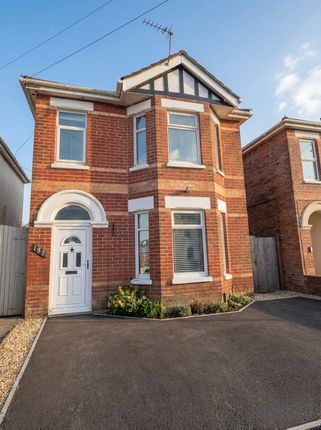 4 bed property, in Capstone Road, £435,000
