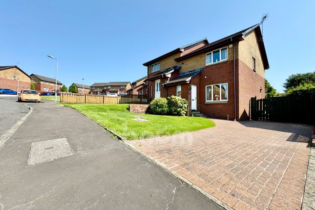 3 bed property, in Westpark Wynd, £165,000