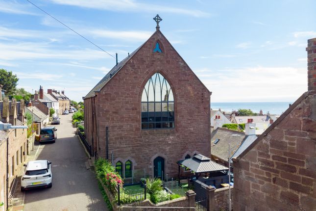 1 bed property, in Castle Street, £180,000