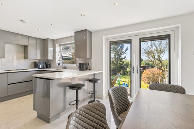 3 bed property, in Mill Way, £625,000
