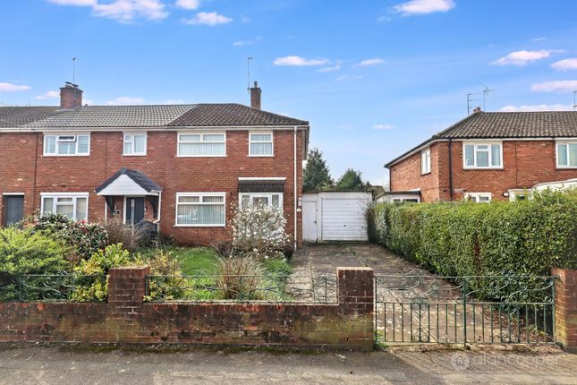 2 bed property, in Barbridge Road, £210,000
