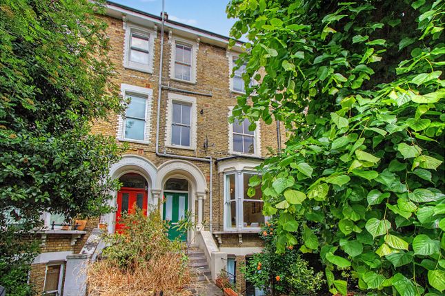 1 bed property, in Flat B, £155,000