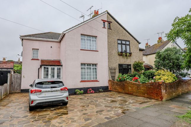 3 bed property, in Sydney Road, £585,000