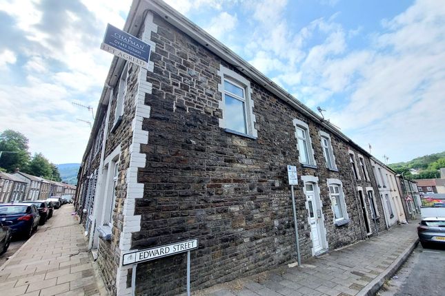 2 bed property, in Edward Street, £83,500