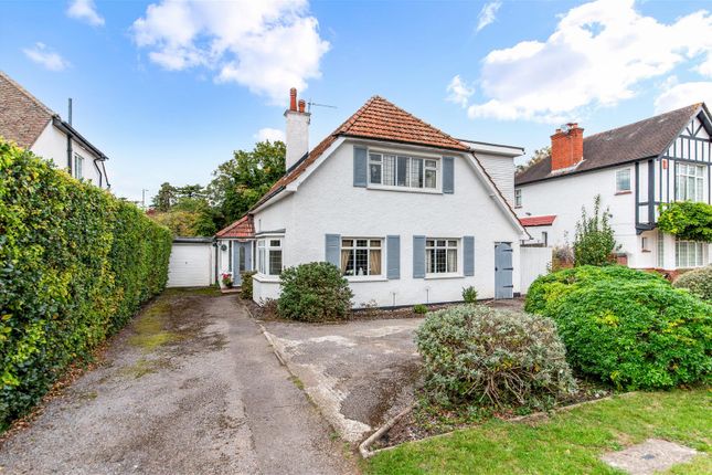 4 bed property, in St. James Avenue, £900,000
