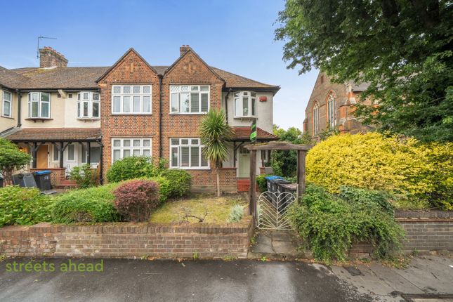 3 bed property, in Warwick Road, £600,000