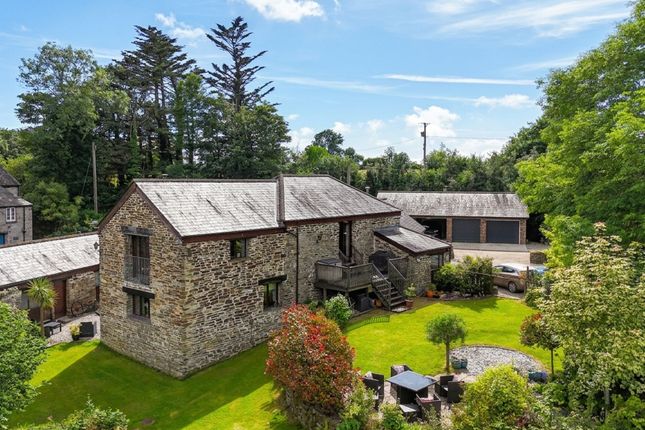 4 bed property, in Dobwalls, £825,000