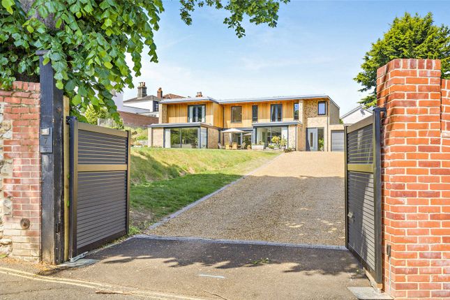 4 bed property, in Southgate Lane, £1,350,000