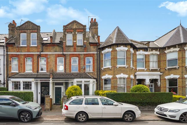 1 bed property, in Ferme Park Road, £435,000