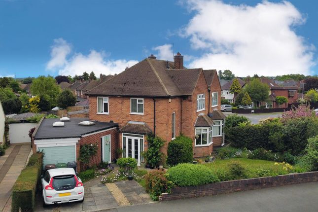 3 bed property, in Ambergate Drive, £390,000