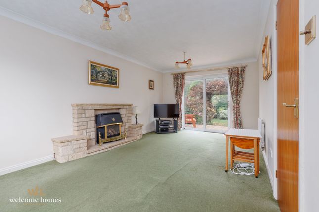 4 bed property, in Lechlade Gardens, £499,950