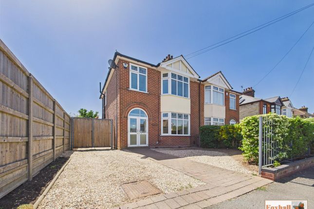 3 bed property, in Cliff Lane, £290,000