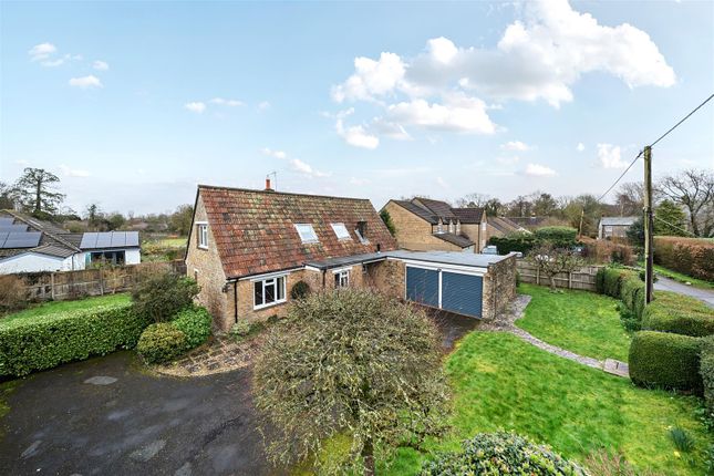 3 bed property, in Neals Lane, £425,000