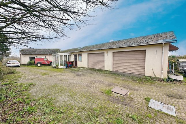 3 bed property, in Cold Blow, £375,000