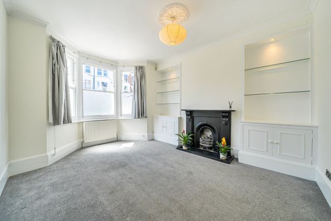 2 bed property, in Leathwaite Road, £750,000