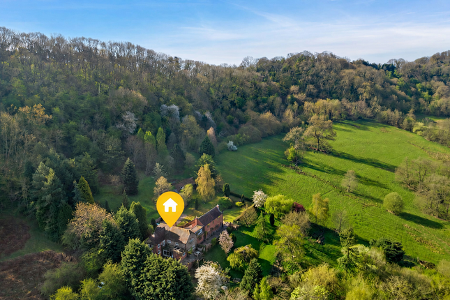 4 bed property, in The Little Whoppets Abberley, £495,000