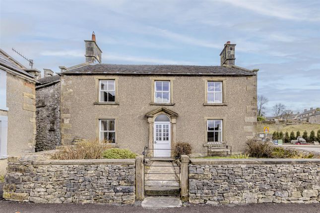 3 bed property, in Market Place, £315,000