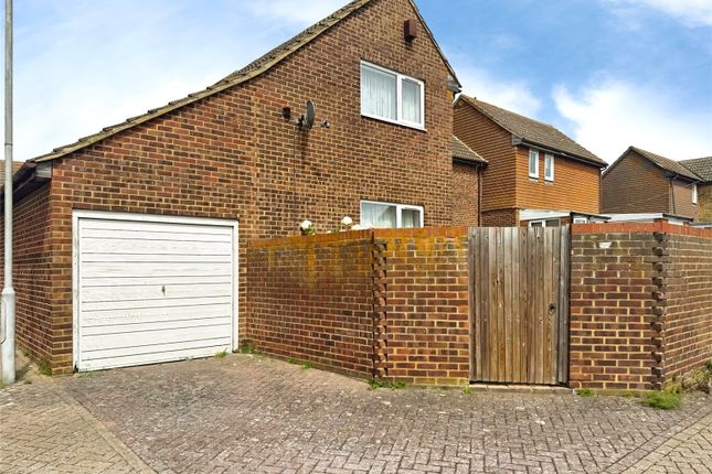 2 bed property, in Lovell Road, £210,000