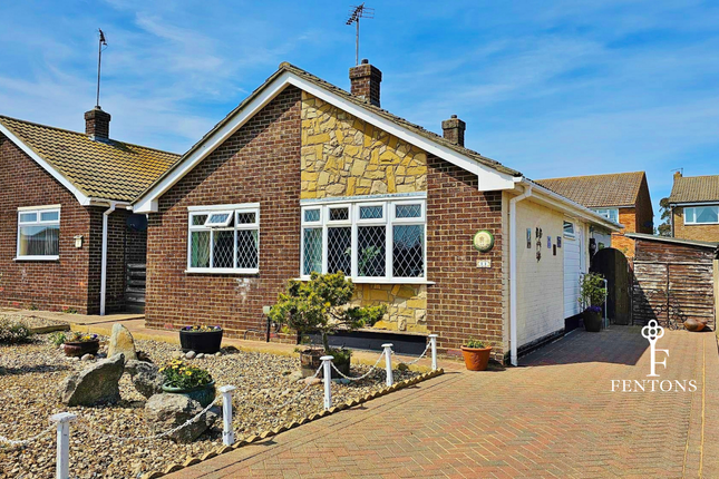 2 bed property, in Bennett Close, £260,000