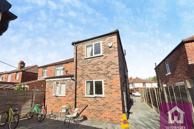 5 bed property, in Victoria Road, £440,000