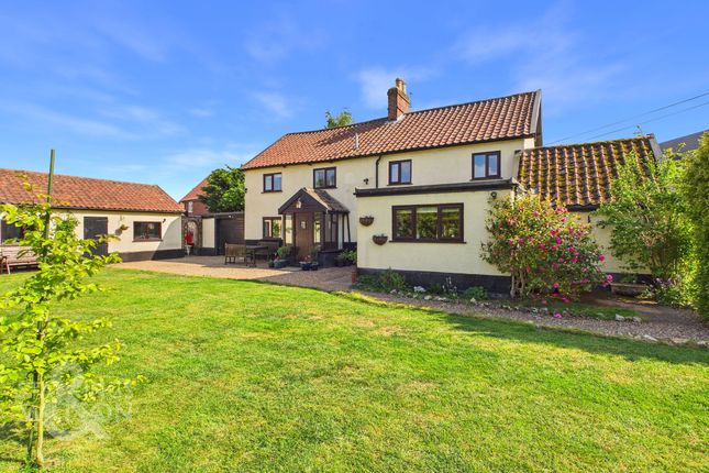 5 bed property, in Rightup Lane, £625,000