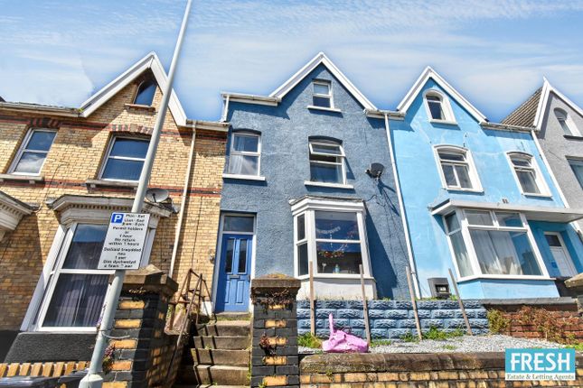 6 bed property, in King Edwards Road, £280,000